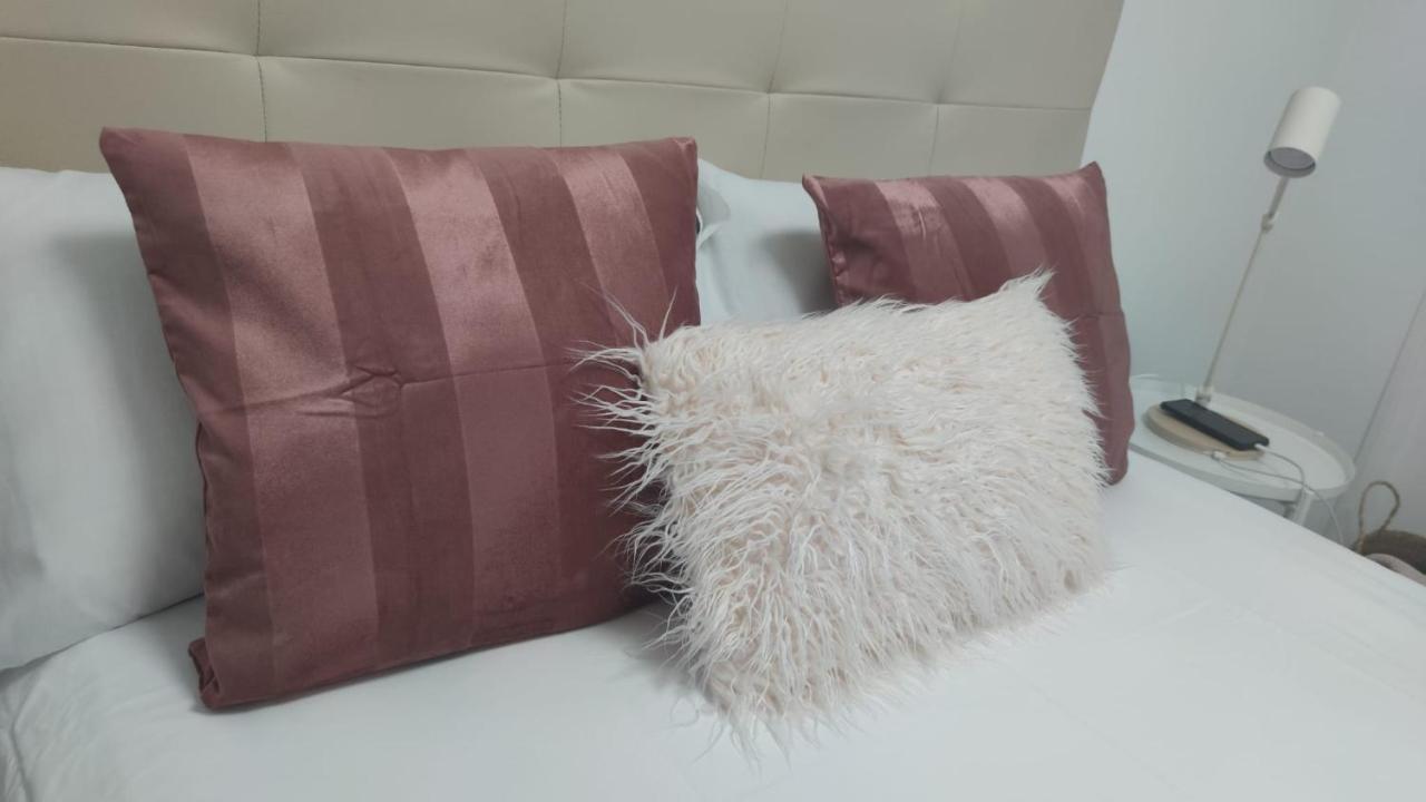 Casa Gascona Con Parking, Wifi Y Netflix Gratis!! By Delabra Apartments Oviedo Eksteriør bilde