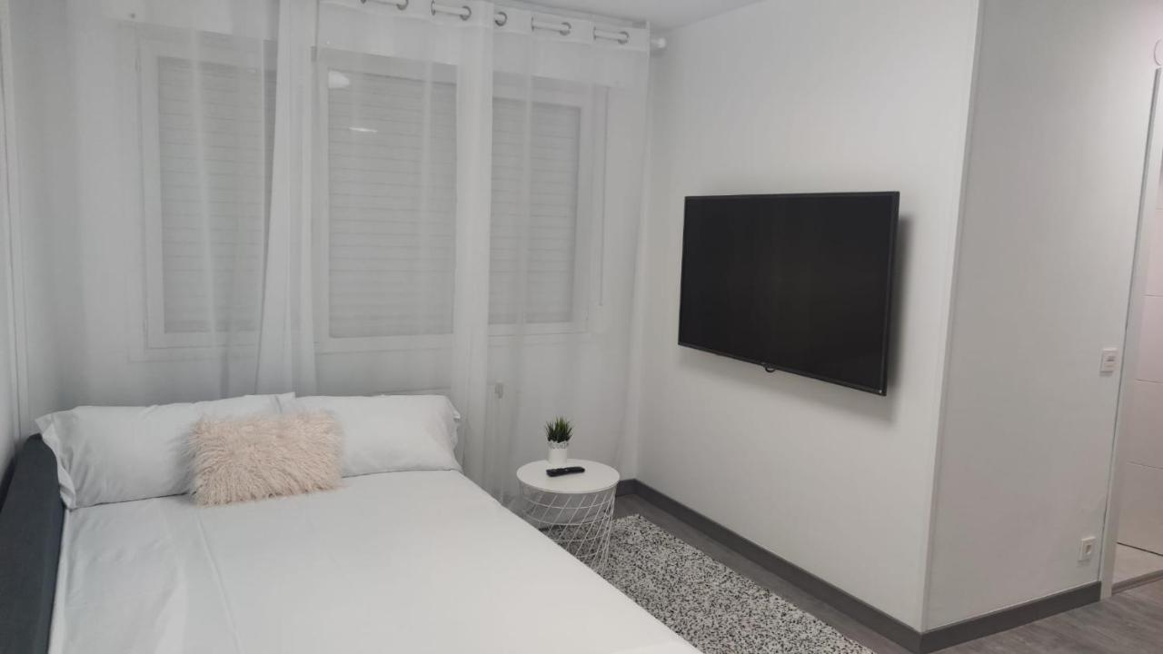 Casa Gascona Con Parking, Wifi Y Netflix Gratis!! By Delabra Apartments Oviedo Eksteriør bilde