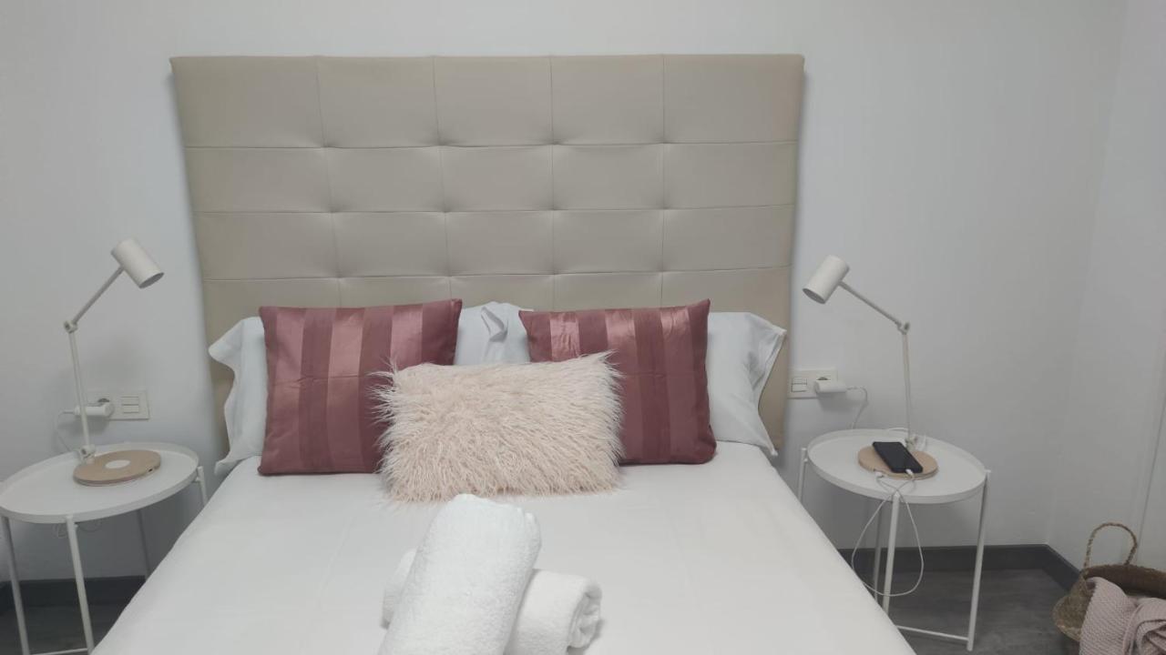 Casa Gascona Con Parking, Wifi Y Netflix Gratis!! By Delabra Apartments Oviedo Eksteriør bilde